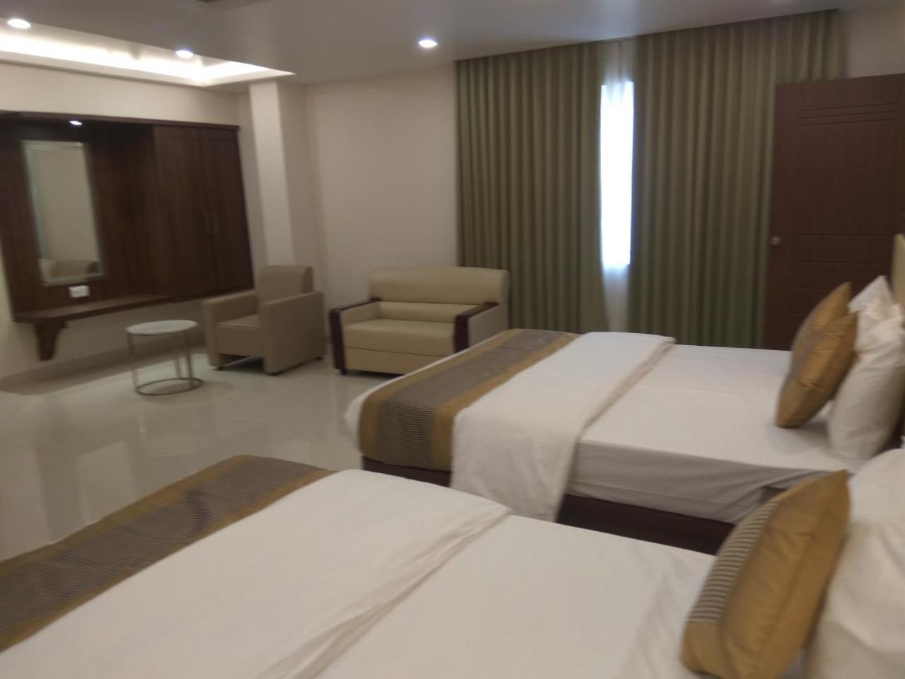 Hotel Ambika International Byndoor Bainduru 외부 사진