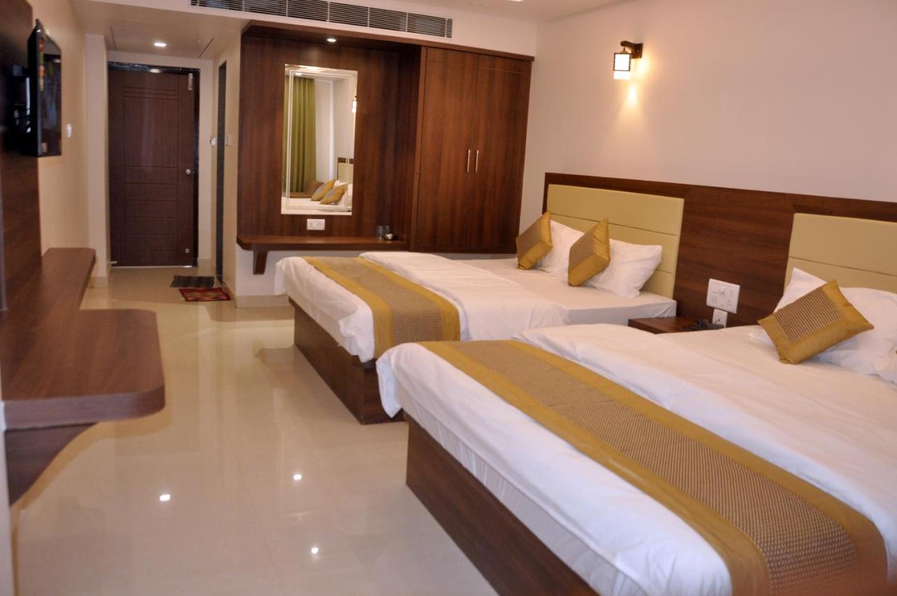 Hotel Ambika International Byndoor Bainduru 외부 사진