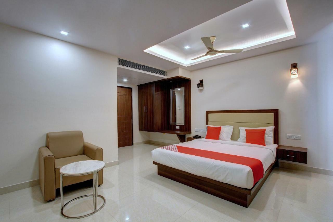 Hotel Ambika International Byndoor Bainduru 외부 사진