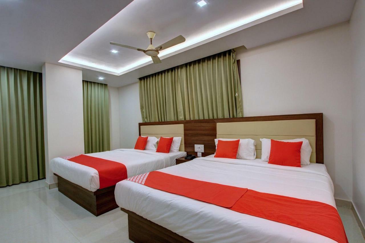 Hotel Ambika International Byndoor Bainduru 외부 사진
