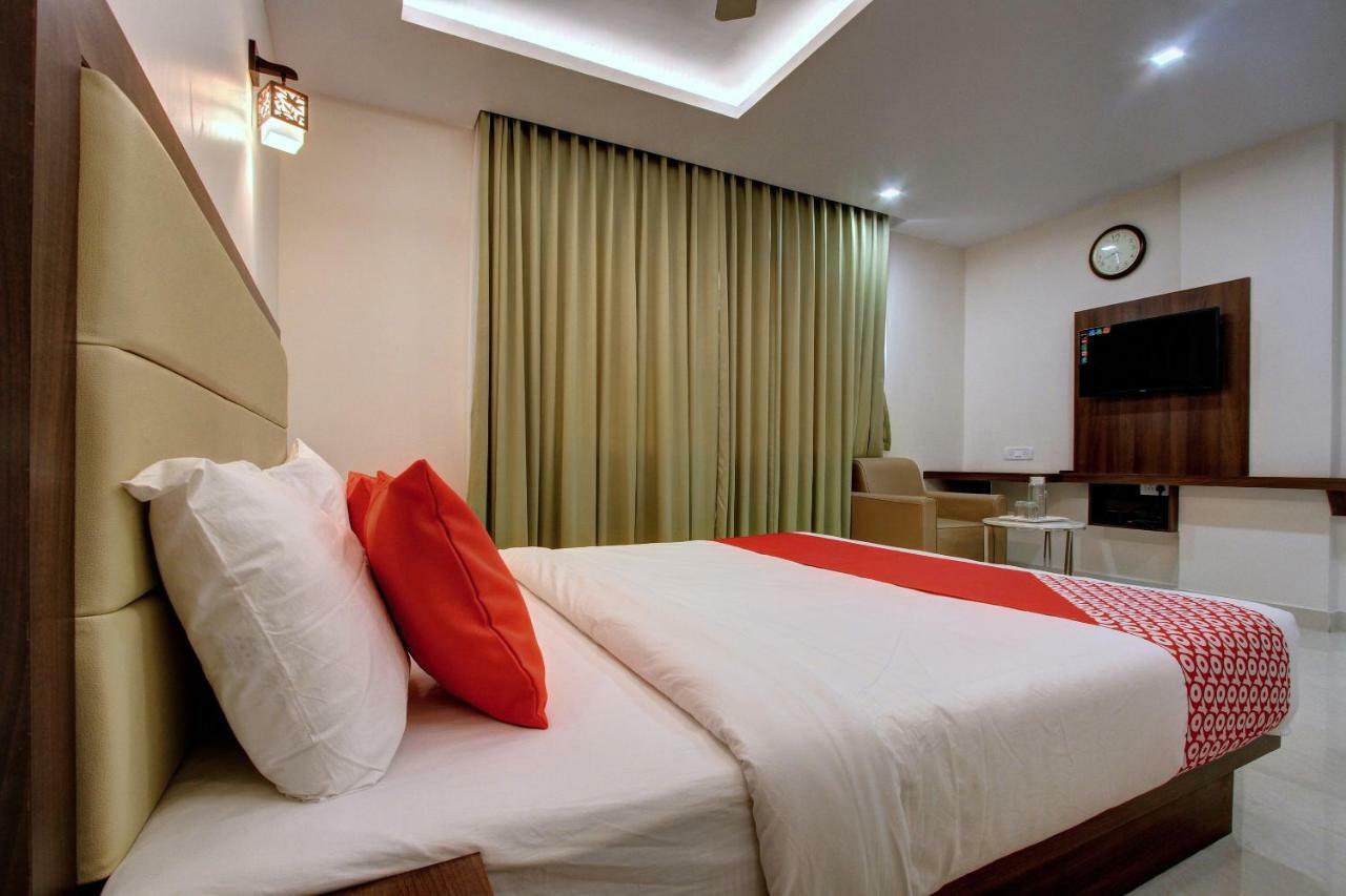 Hotel Ambika International Byndoor Bainduru 외부 사진