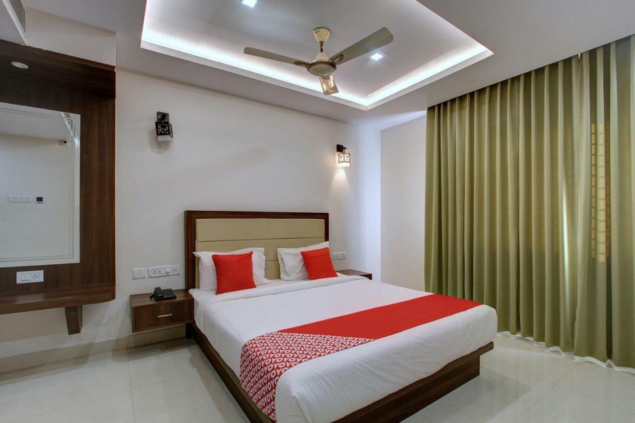 Hotel Ambika International Byndoor Bainduru 외부 사진