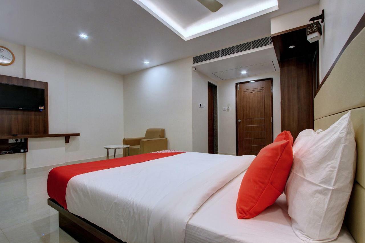 Hotel Ambika International Byndoor Bainduru 외부 사진