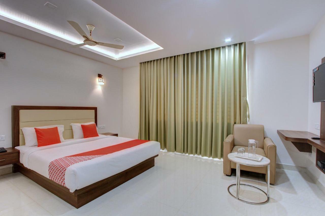 Hotel Ambika International Byndoor Bainduru 외부 사진